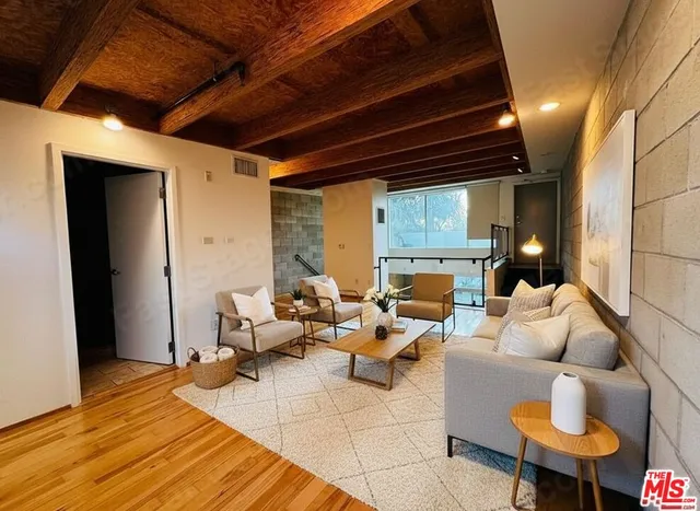 $5,495 | 717 North Highland Avenue, Unit 16, Los Angeles, CA 90038