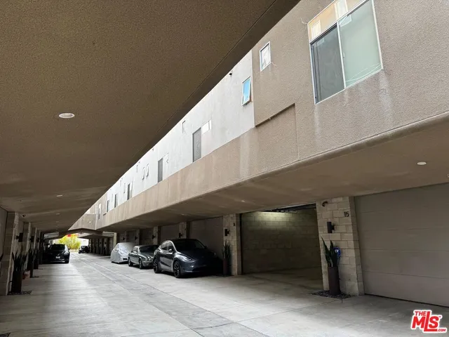 a view of a garage