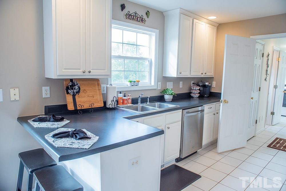 4724 Thom Road Mebane, NC 27302 - Photo 12 of 30 Gallery Image 12