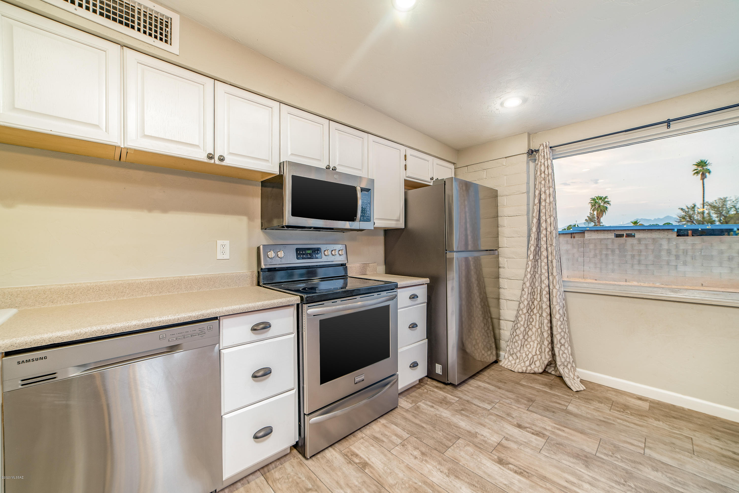 6915 East Stella Road Tucson, AZ 85730 - Photo 11 of 27 Gallery Image 11