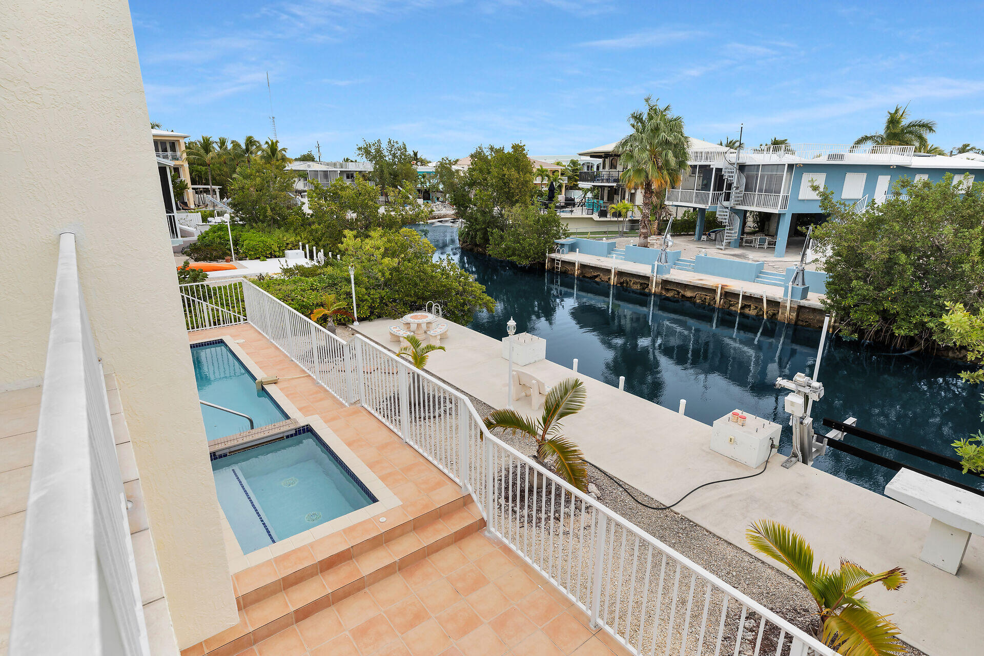85 Ocean Shores Drive Key Largo, FL 33037 - Photo 34 of 77 a view of balcony with furniture