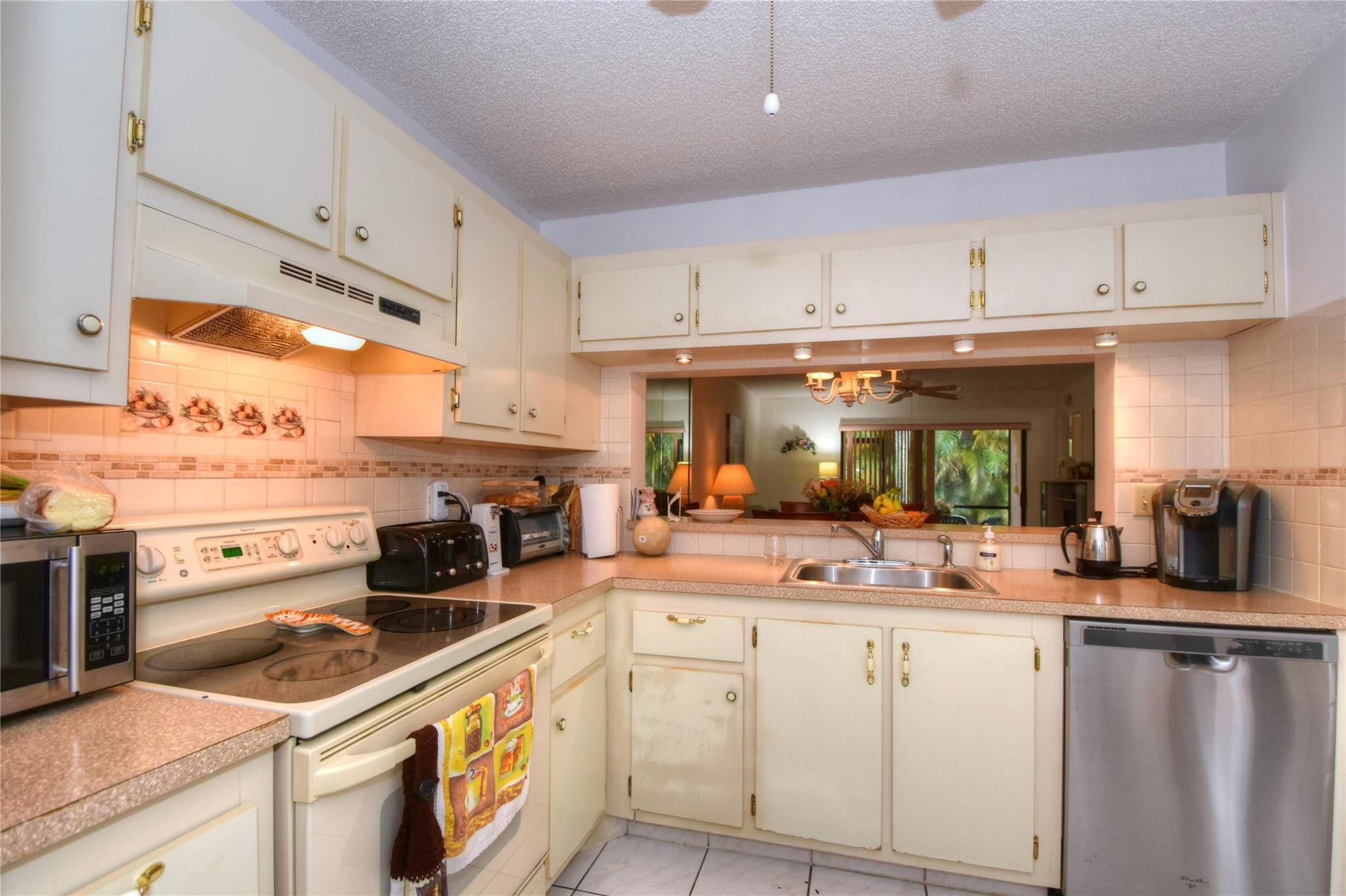 2204 O Palms Way, Unit 106 Boca Raton, FL 33431 - Photo 8 of 39 Photo 8