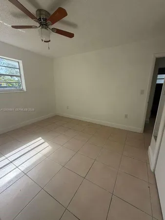 $2,000 | 18416 Northeast 24th Court, Unit 18418, North Miami Beach, FL 33160