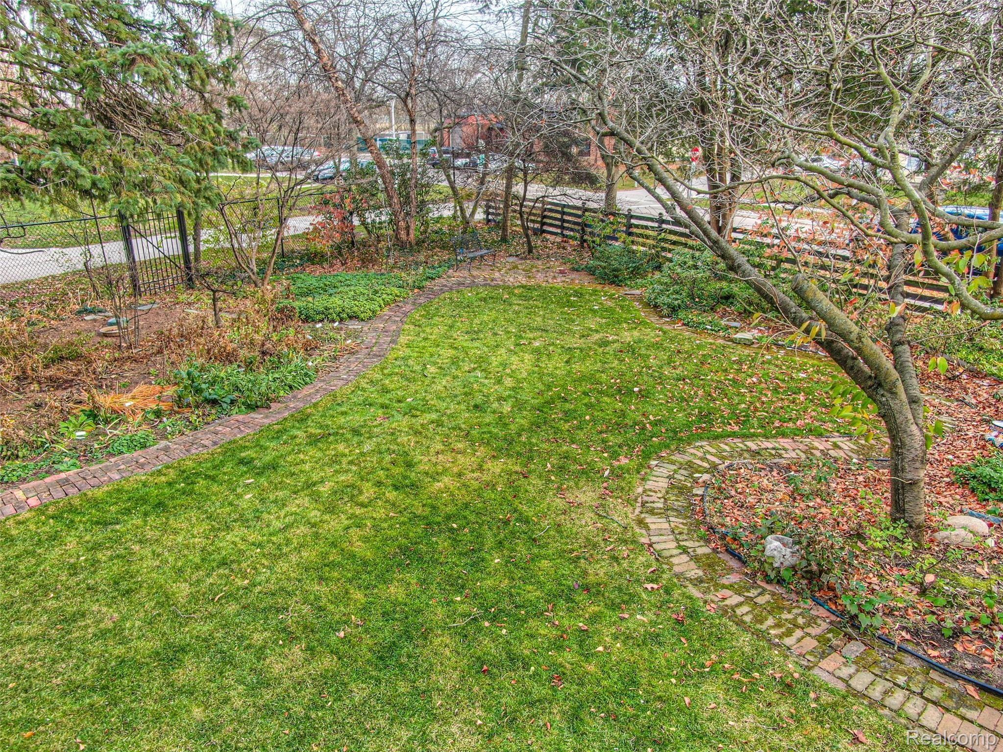 85 Amherst Road Pleasant Ridge, MI 48069 - Photo 30 of 43 -11.jpg