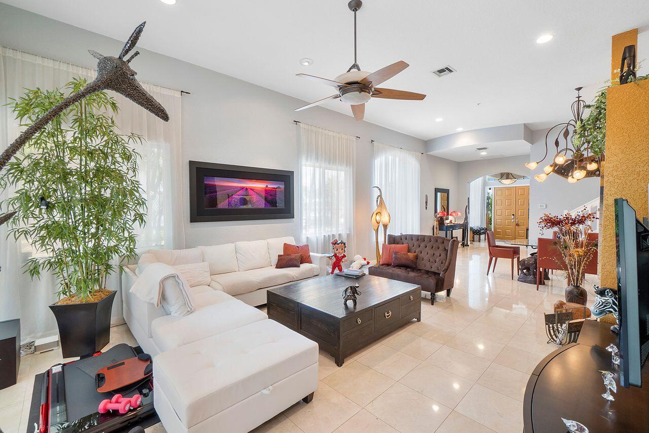 929 Sweetwater Lane Boca Raton, FL 33431 - Photo 8 of 34 B47244CC-87D7-4370-AA80-AF7DE2BF01F3