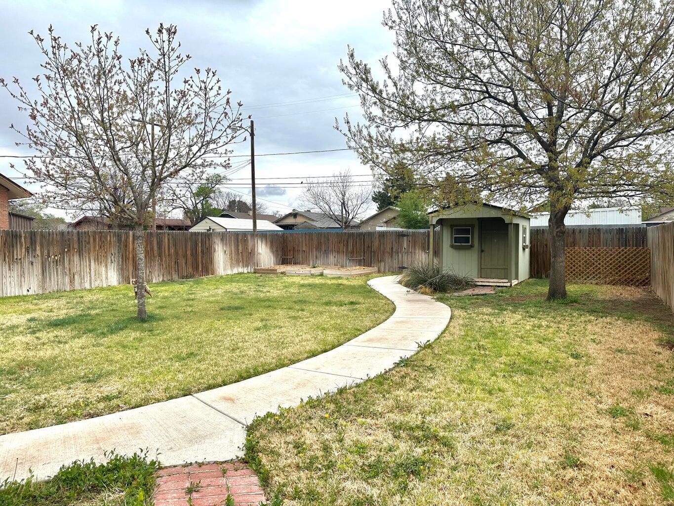 706 Joliet Street Plainview, TX 79072 - Photo 17 of 20 17