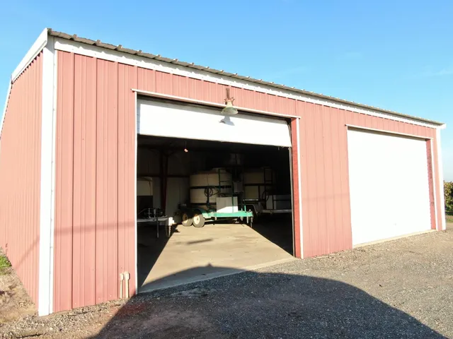 a view of a garage