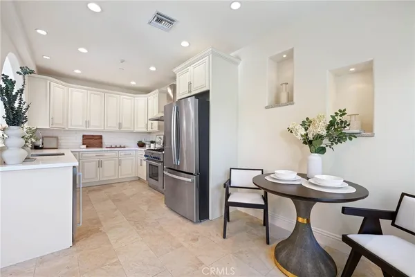 $1,499,900 | 3115 Ellington Drive, Los Angeles, CA 90068