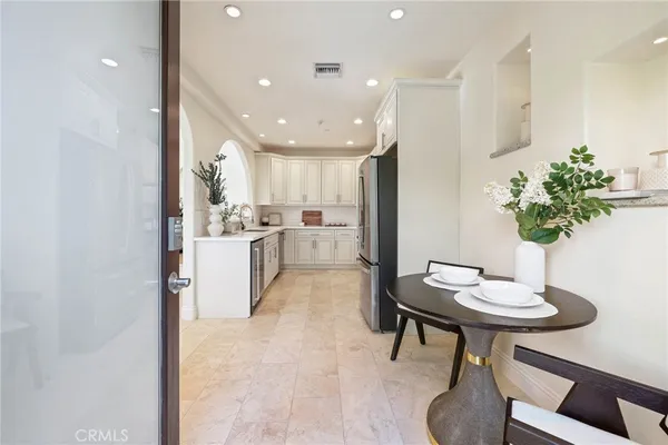 $1,499,900 | 3115 Ellington Drive, Los Angeles, CA 90068