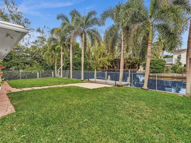 $4,150 | 4500 Southwest 42nd Terrace, Dania Beach, FL 33314