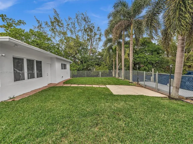 $4,150 | 4500 Southwest 42nd Terrace, Dania Beach, FL 33314