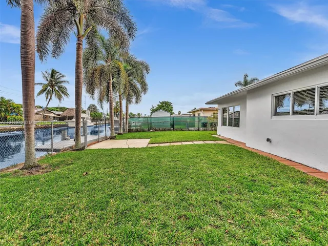 $4,150 | 4500 Southwest 42nd Terrace, Dania Beach, FL 33314