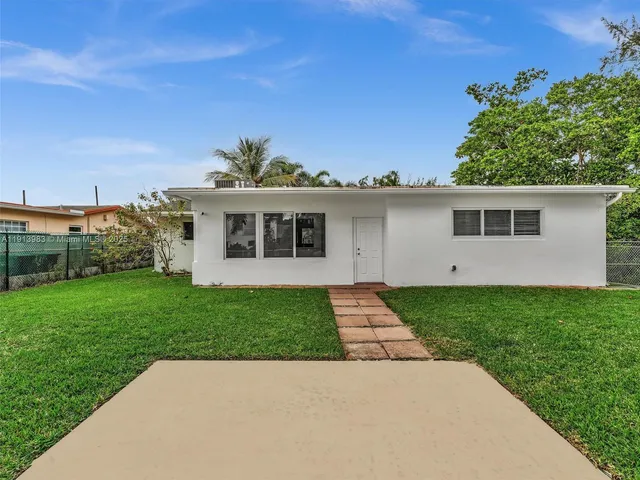 $4,150 | 4500 Southwest 42nd Terrace, Dania Beach, FL 33314