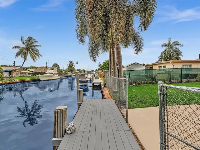 $4,150 | 4500 Southwest 42nd Terrace, Dania Beach, FL 33314