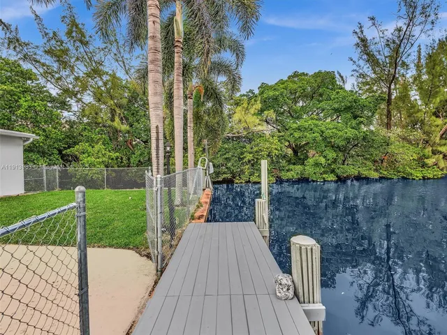 $4,150 | 4500 Southwest 42nd Terrace, Dania Beach, FL 33314