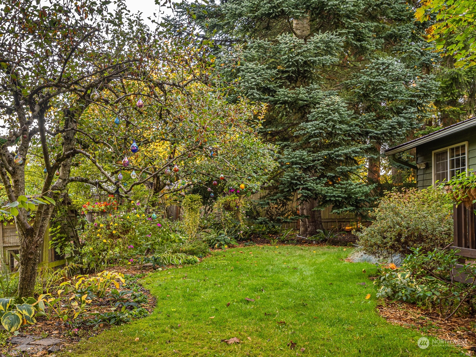 21425 Damson Road Bothell, WA 98021 - Photo 4 of 25 a view of yard with green space