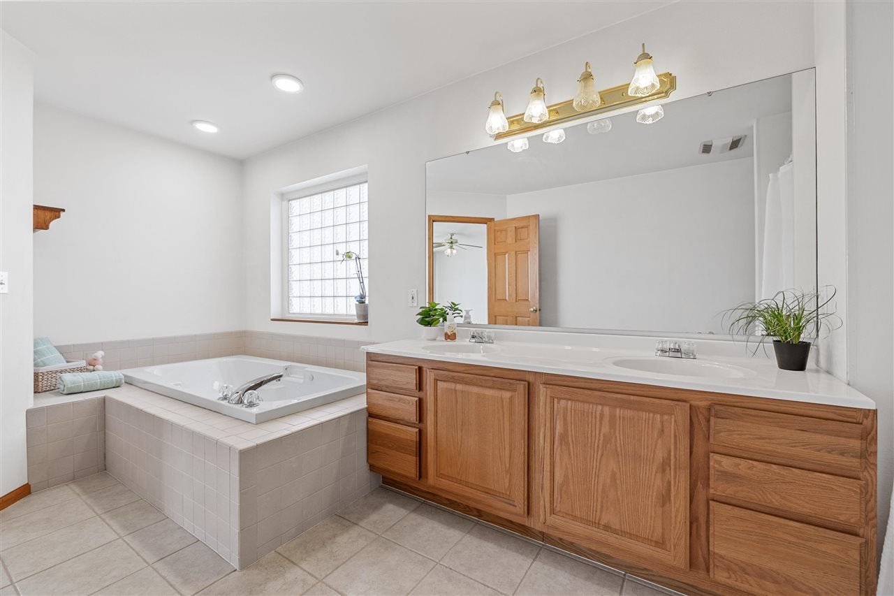405 Brougham Road Robins, IA 52328 - Photo 21 of 45 Gallery Image 21