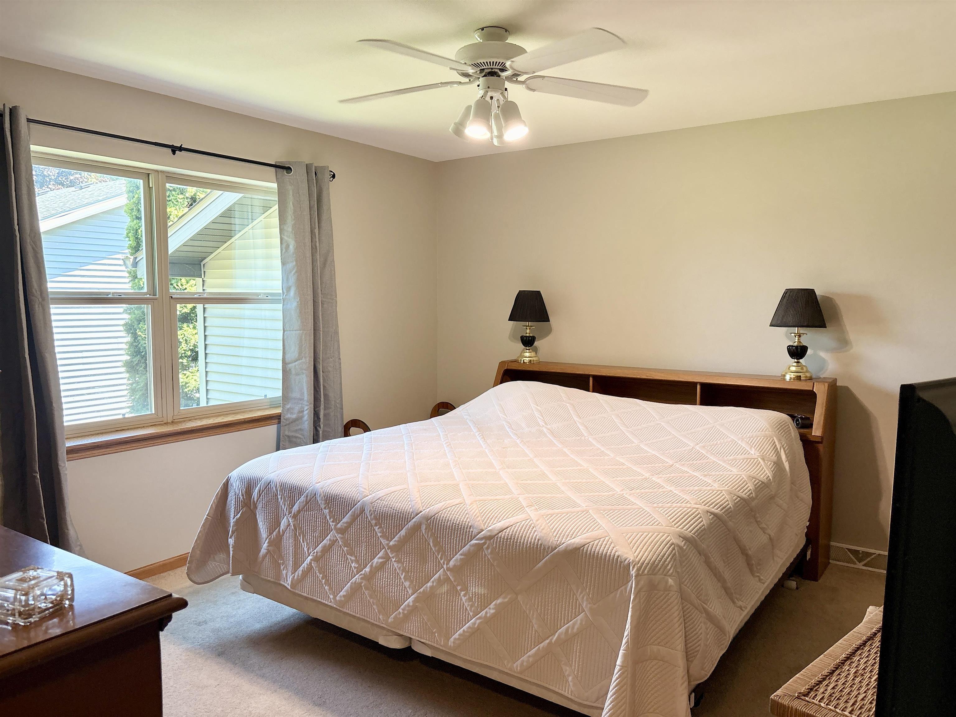 1340 Prairie Rose Drive Sun Prairie, WI 53590 - Photo 13 of 39