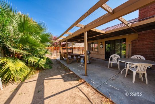 424 Mt Rainier Place Ridgecrest, CA 93555 - Photo 5 of 31 Gallery Image 5