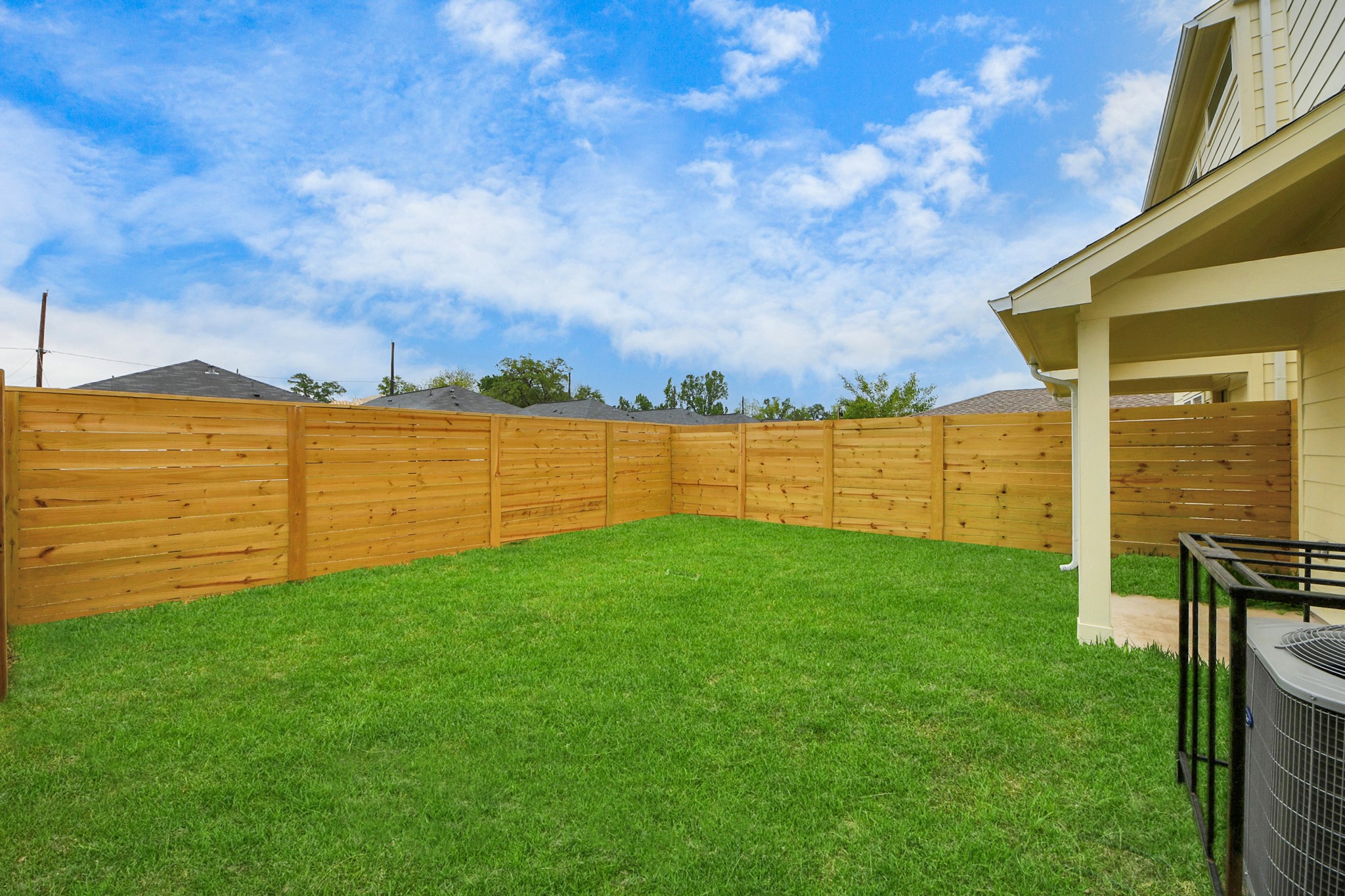 7542 Charlie Street Houston, TX 77088 - Photo 4 of 19