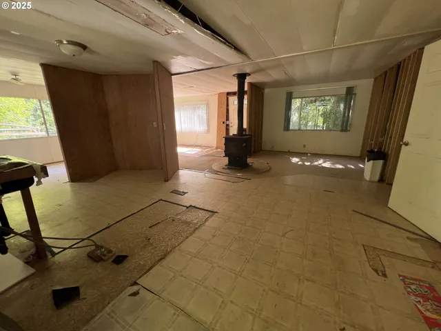 $150,000 | 95007 North Way Lane, North Bend, OR 97459