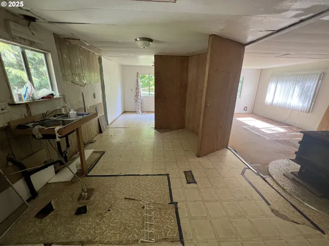 $150,000 | 95007 North Way Lane, North Bend, OR 97459