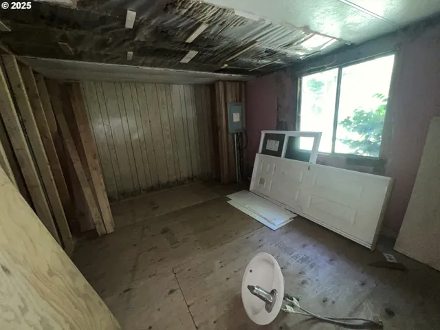 $150,000 | 95007 North Way Lane, North Bend, OR 97459