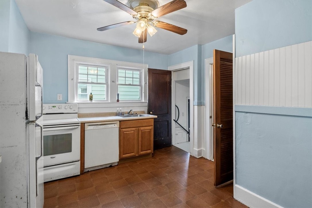 68 Edgeland Street Rochester, NY 14609 - Photo 12 of 28