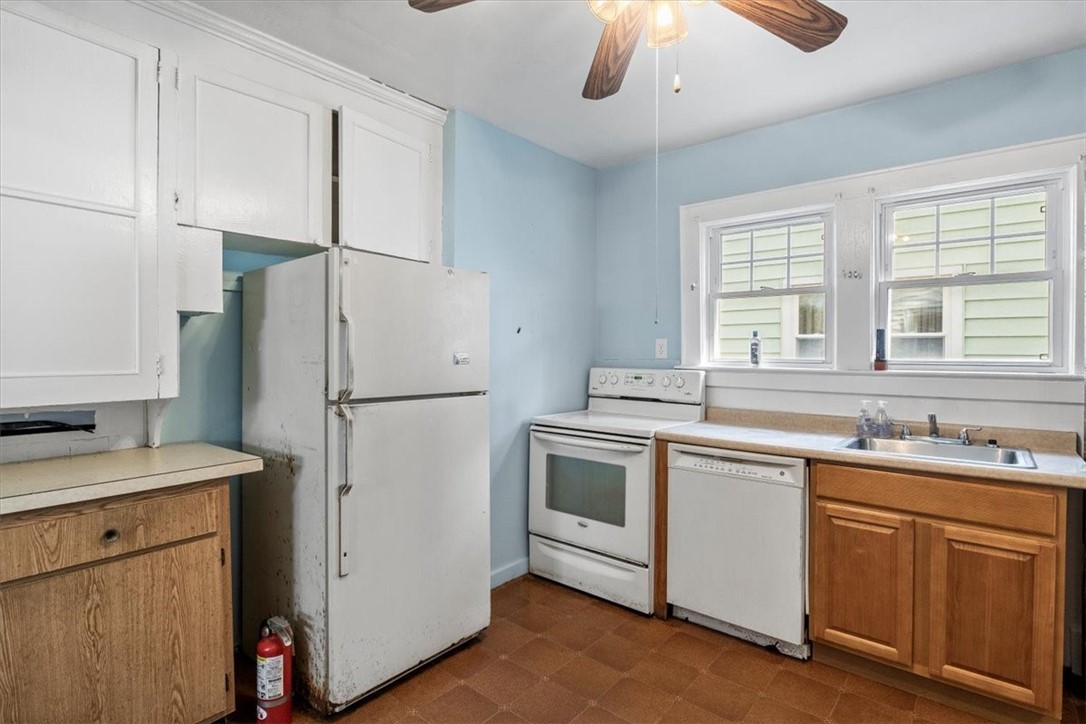 68 Edgeland Street Rochester, NY 14609 - Photo 13 of 28