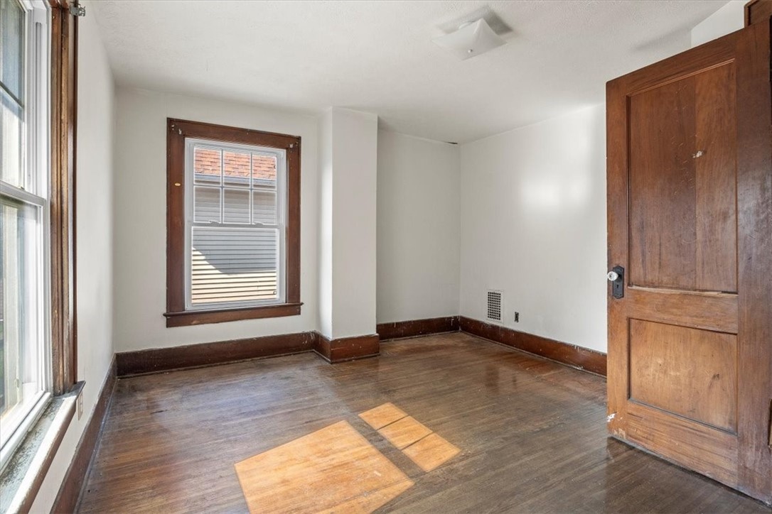 68 Edgeland Street Rochester, NY 14609 - Photo 18 of 28