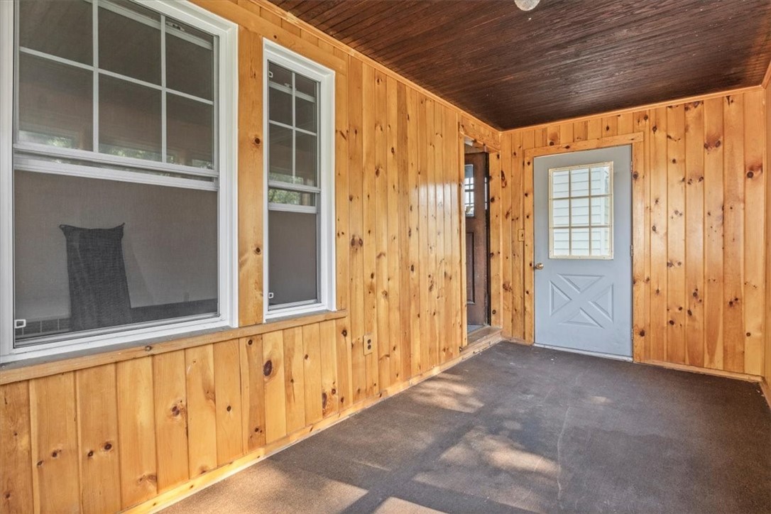 68 Edgeland Street Rochester, NY 14609 - Photo 5 of 28