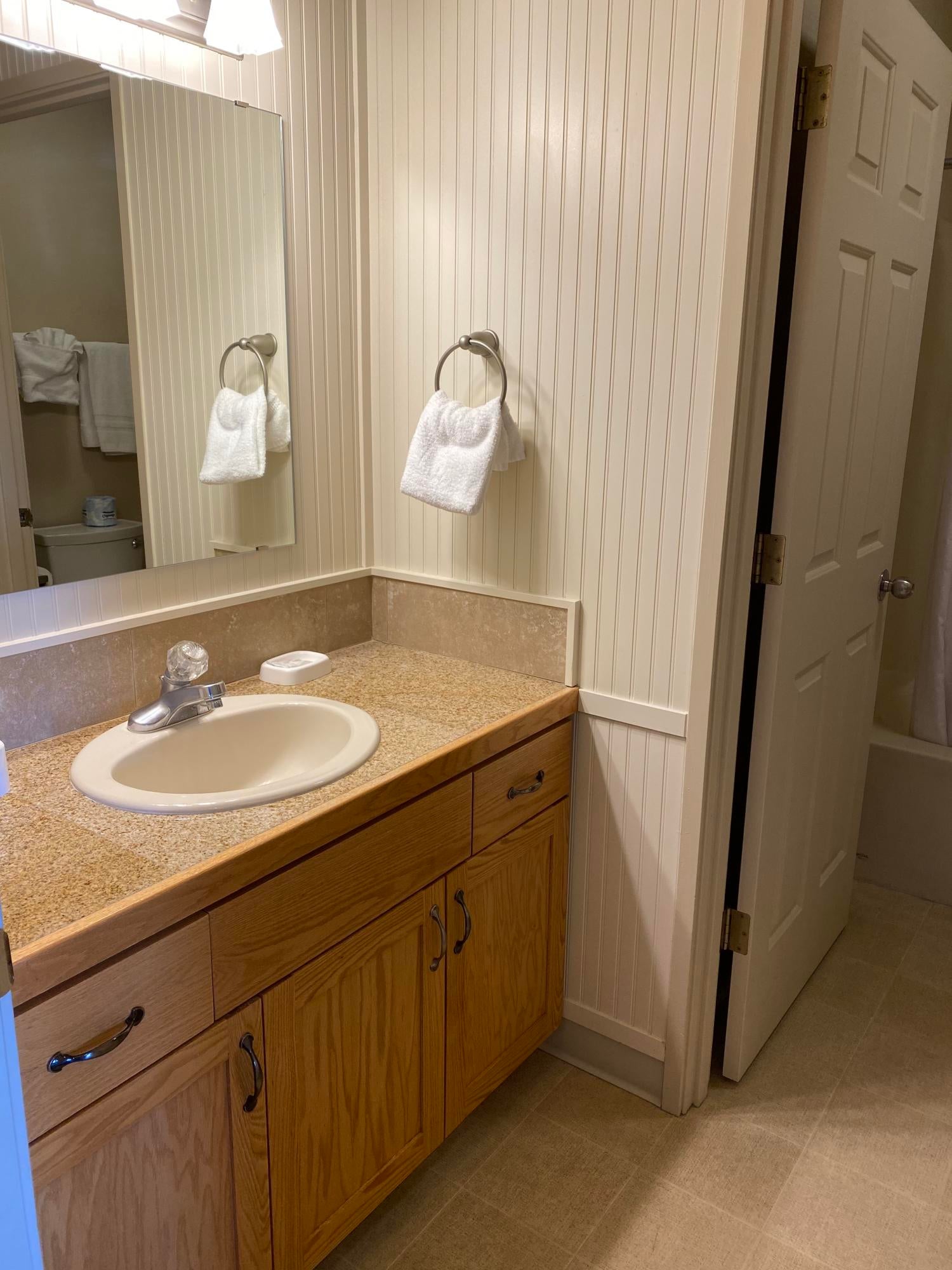 1850 Redtail Hawk Drive, Unit RV53C Redmond, OR 97756 - Photo 11 of 21 IMG_1782