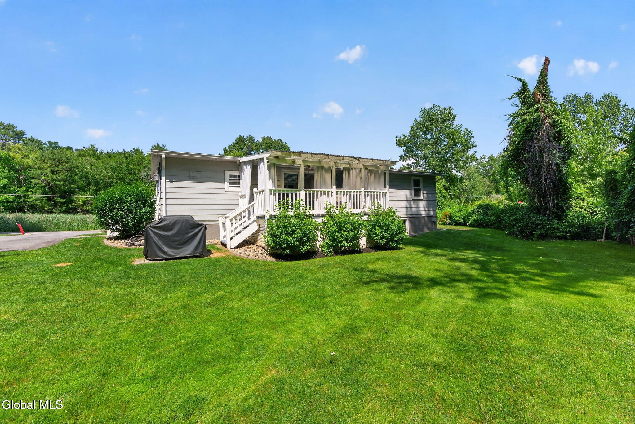 32 Tabor Road Halfmoon, NY 12118 - Photo 8 of 36 10-web-or-mls-32-tabor-rd