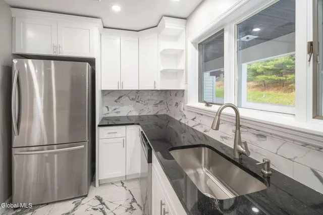 $600,000 | 200 Hinrichsen Heights Road, Coxsackie, NY 12051