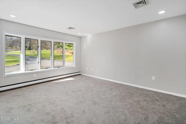 $600,000 | 200 Hinrichsen Heights Road, Coxsackie, NY 12051