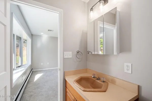 $600,000 | 200 Hinrichsen Heights Road, Coxsackie, NY 12051