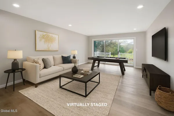 $600,000 | 200 Hinrichsen Heights Road, Coxsackie, NY 12051