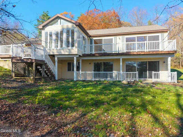 $600,000 | 200 Hinrichsen Heights Road, Coxsackie, NY 12051