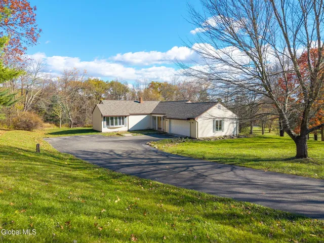 $600,000 | 200 Hinrichsen Heights Road, Coxsackie, NY 12051