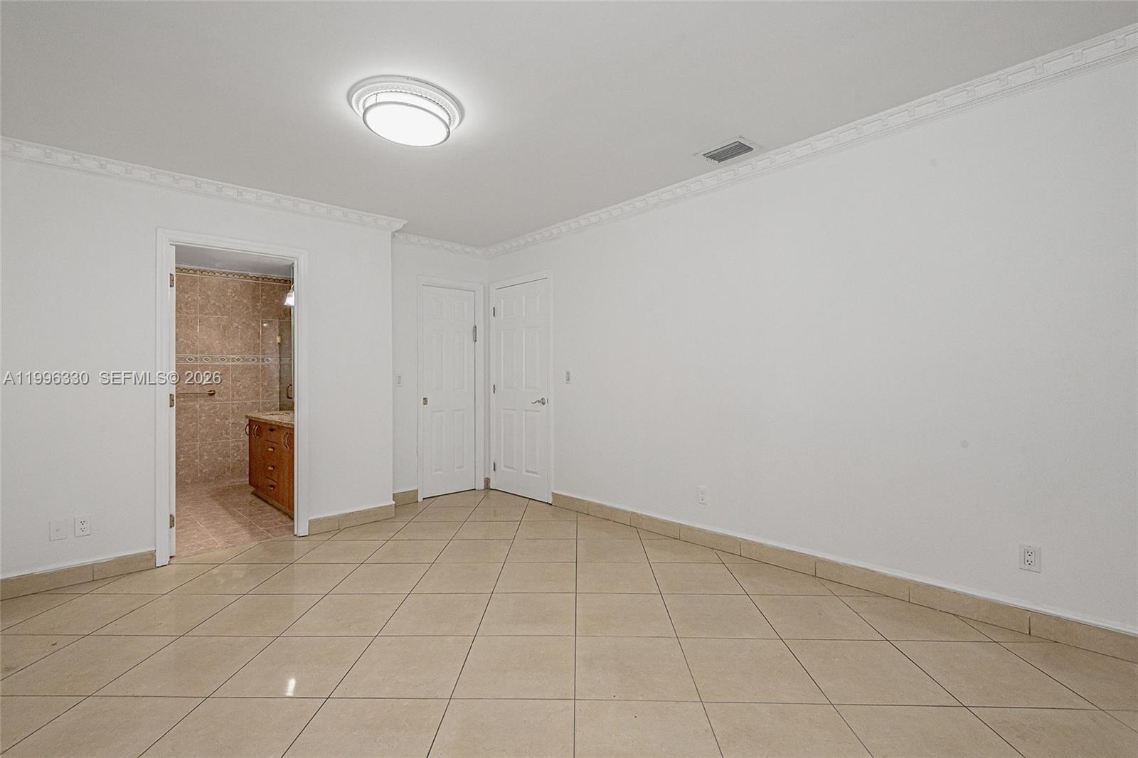 2545 Northeast 207th Street Miami, FL 33180 - Photo 24 of 32