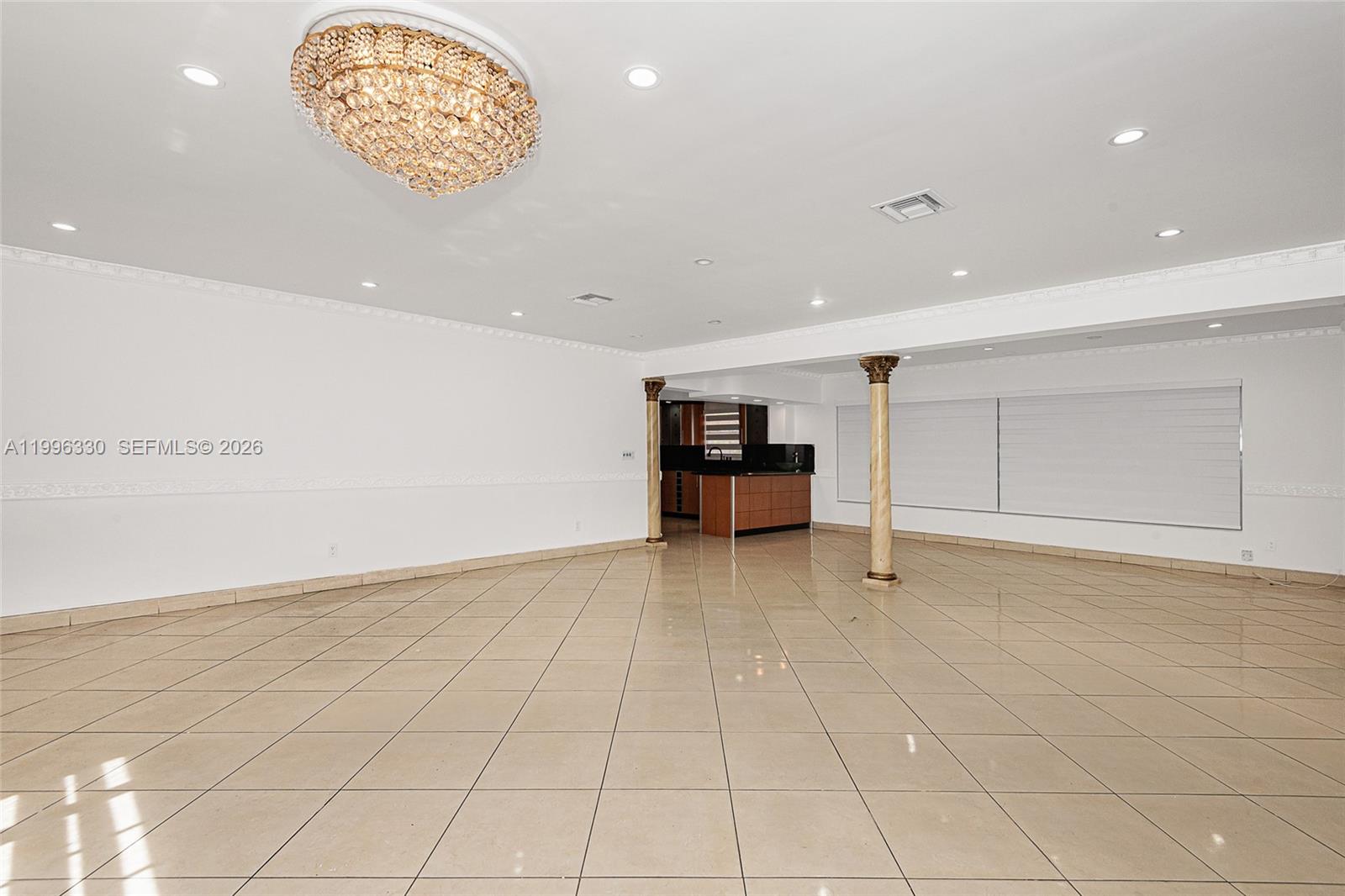 2545 Northeast 207th Street Miami, FL 33180 - Photo 3 of 32