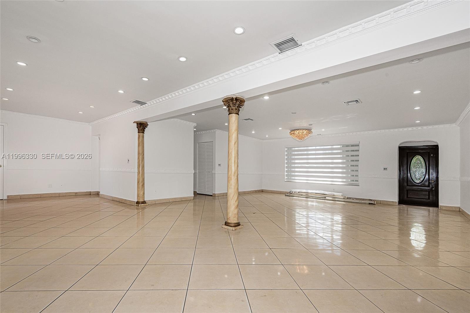 2545 Northeast 207th Street Miami, FL 33180 - Photo 7 of 32