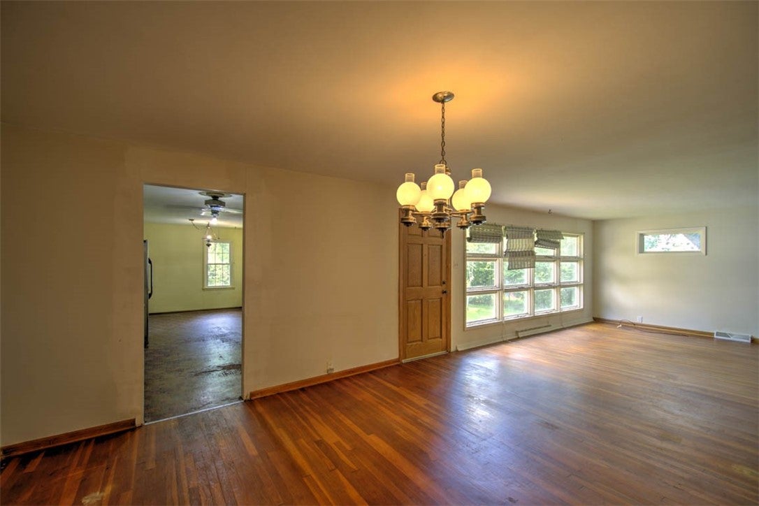 203 Wayside Avenue Decatur, IL 62521 - Photo 7 of 34 Gallery Image 7