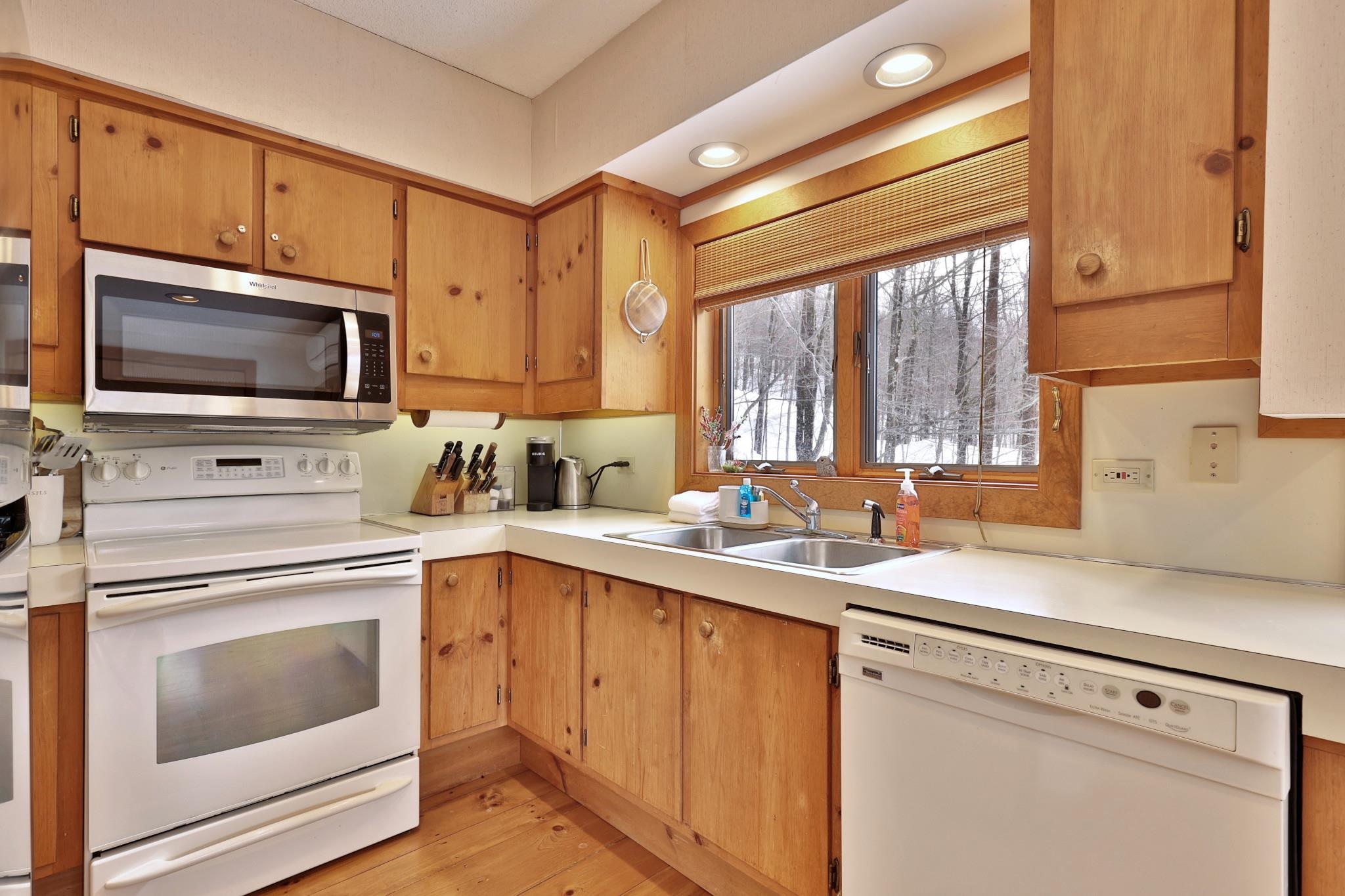 529 East Ash Road Plymouth, VT 05056 - Photo 22 of 48 Gallery Image 22
