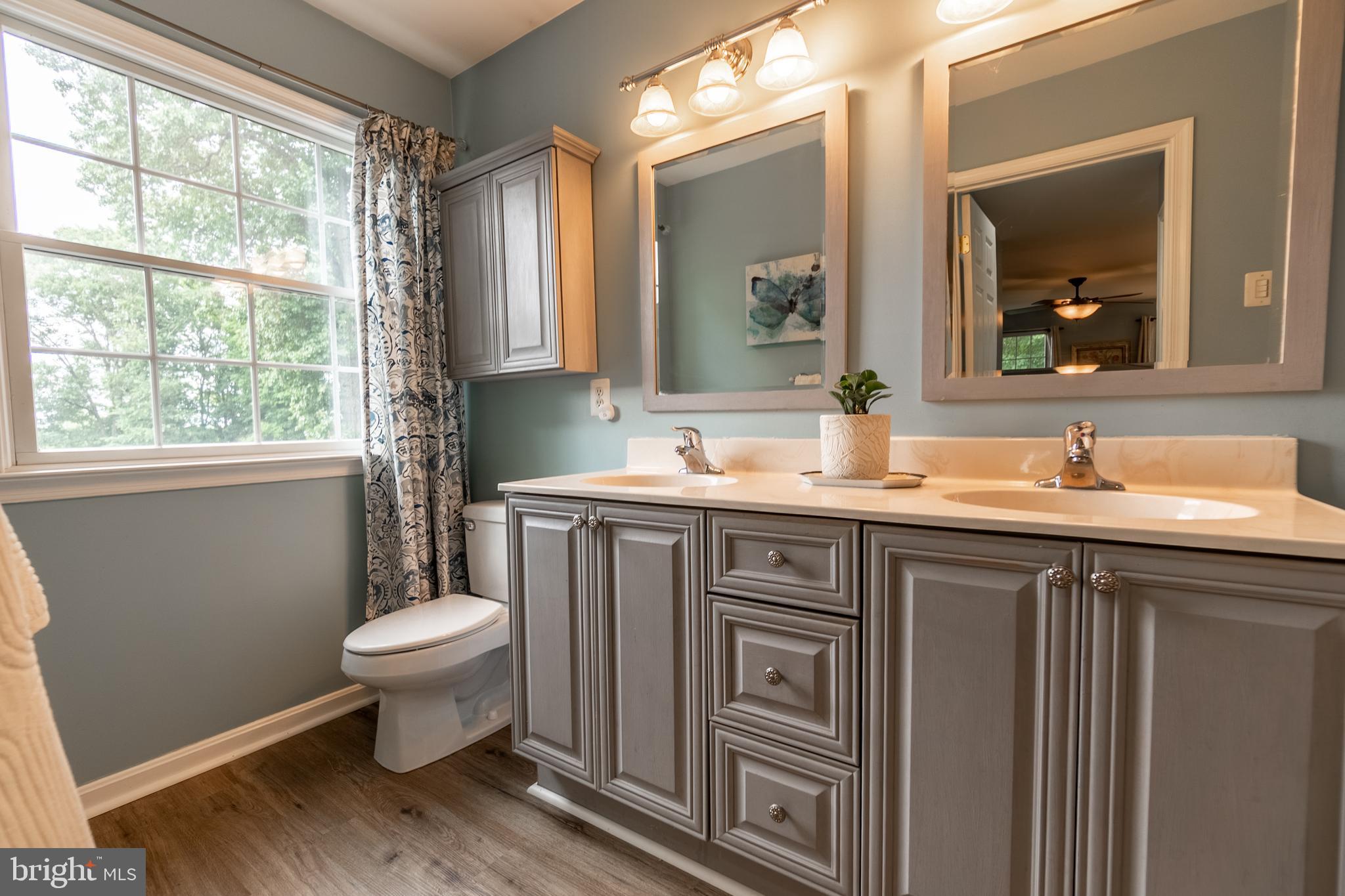 15214 Old Hanover Road Upperco, MD 21155 - Photo 24 of 46 Ensuite