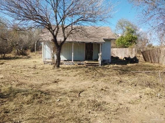 2012 2nd Ln Circle Mission, TX 78572 - Photo 5 of 5 a view of a house with a yard