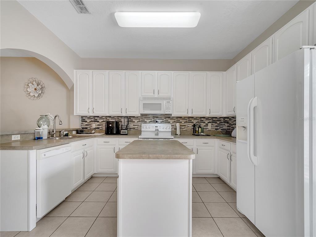 16118 Old Ash Loop Orlando, FL 32828 - Photo 8 of 25