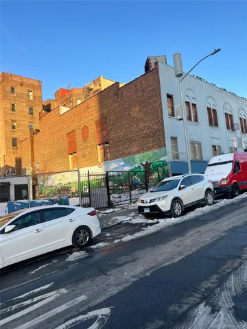 $7,500,000 | 1925 Grand Concourse | Mount Hope