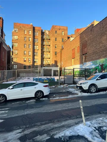 $7,500,000 | 1925 Grand Concourse | Mount Hope