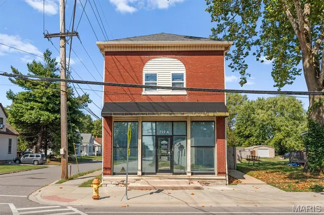 $240,000 | 719 Centreville Avenue, Belleville, IL 62220